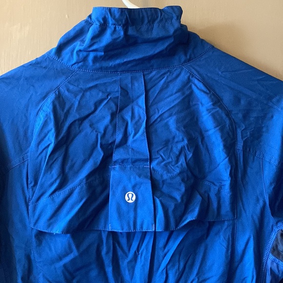 Lululemon Jacket - Picture 3 of 10